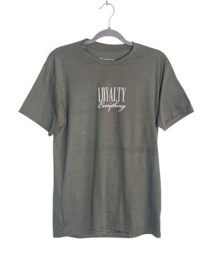 GSTR Loyalty Is Everything Graphic T-Shirt Size Medium